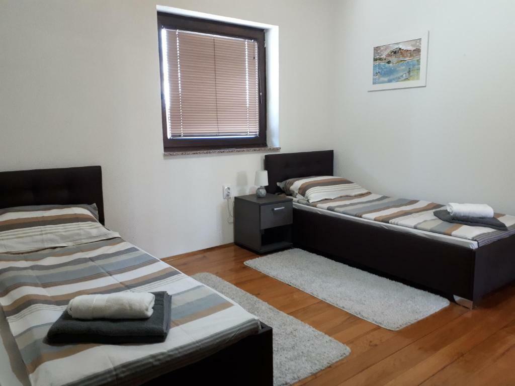 Apartment Jareb Slunj Buitenkant foto
